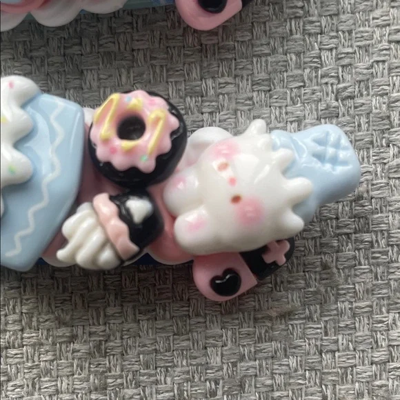 Hair Clips - Picture 5 of 5